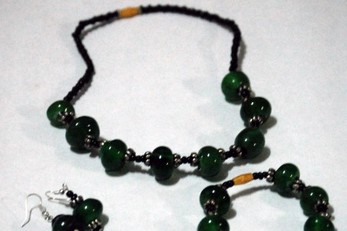 Ejo Hazaza Recycled Glass Bead Project