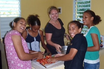 Culinary Activism: Cooking a Coral Reef Threat (Activismo Culinario: Cocinando una Amenaza del Arrecife)