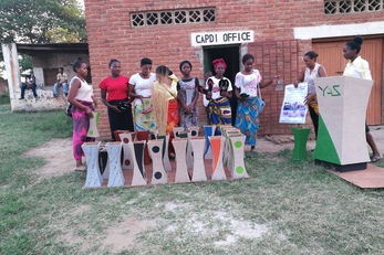 Women's Shoe and Flower Vase Production